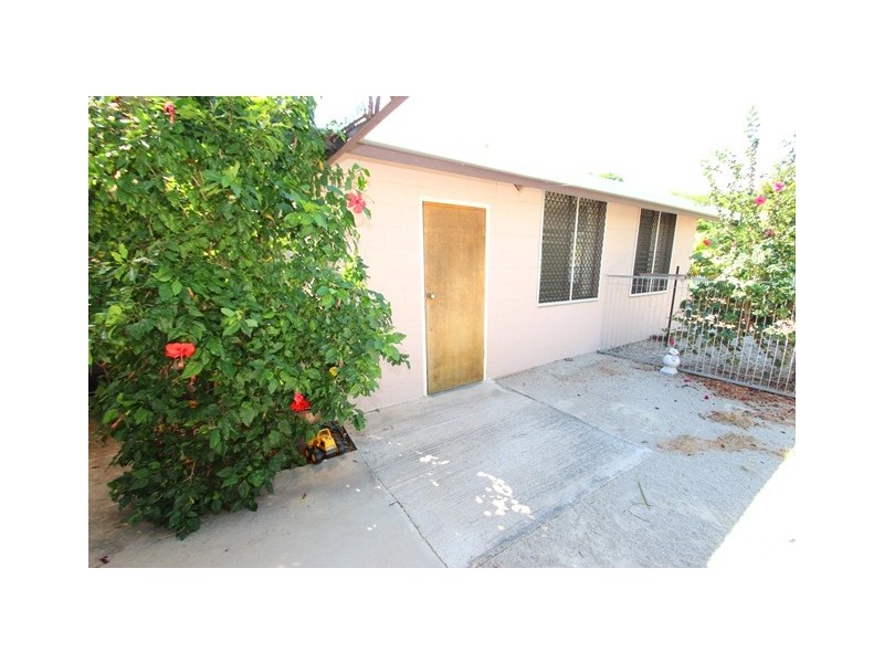15 Clarke Crescent, Katherine NT 0850