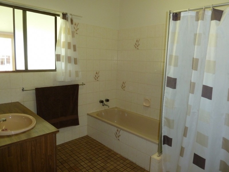 412 Zimin Drive, Katherine NT 0850