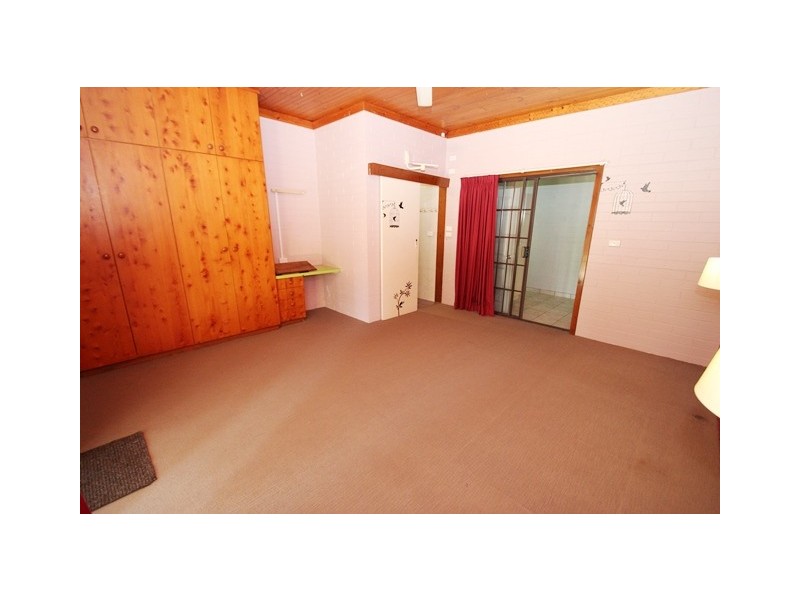 24 Helena Rd, Katherine NT 0850