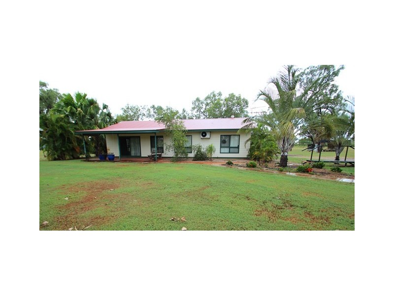 76 Hall Road, Katherine NT 0850