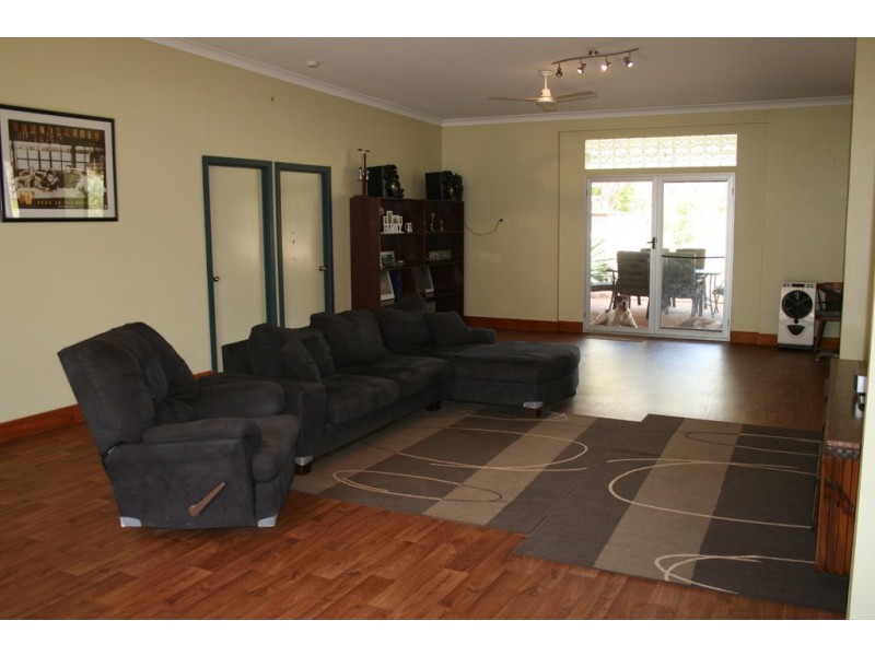 15 Kingston Road, Katherine NT 0850