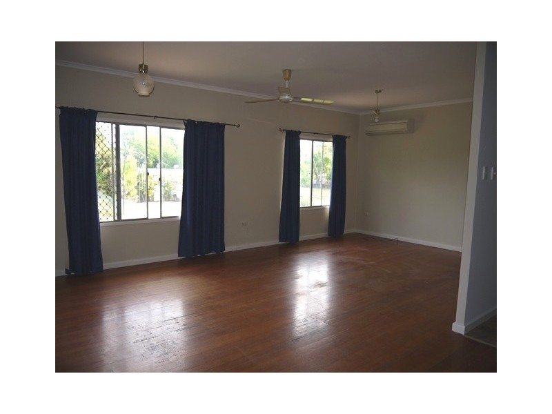 11 Walter Young Street, Katherine NT 0850
