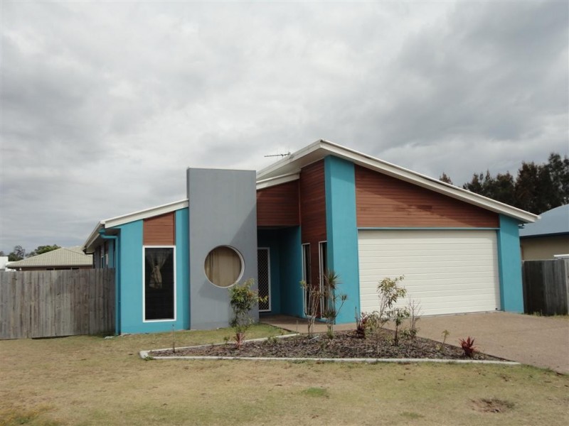 17 Swan View Court, Toogoom QLD 4655