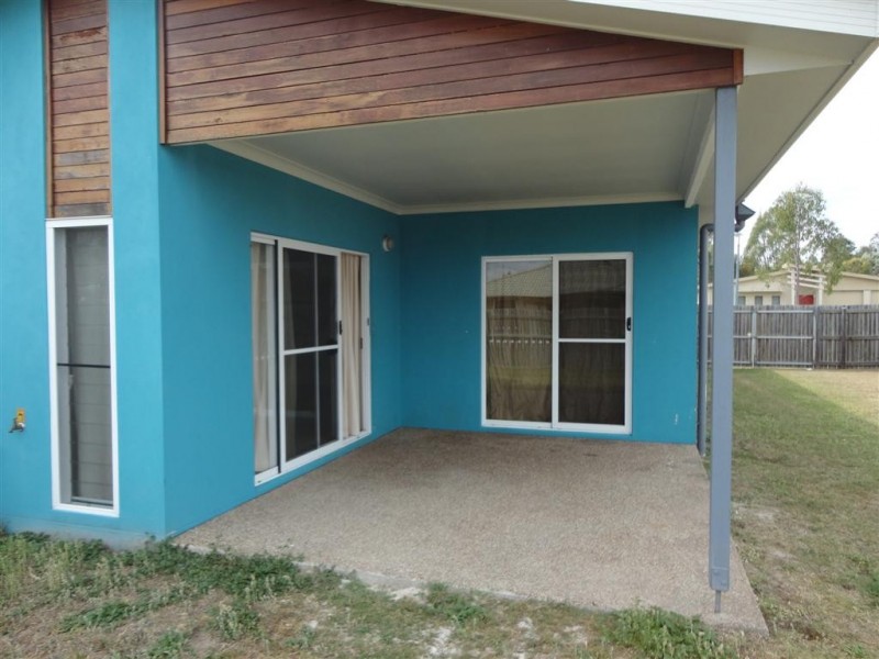 17 Swan View Court, Toogoom QLD 4655