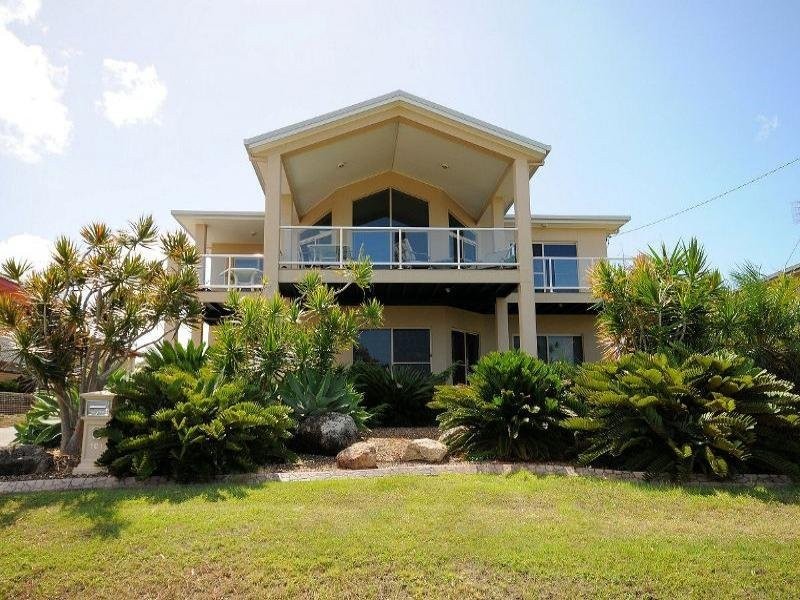 101 Esplanade, Point Vernon QLD 4655
