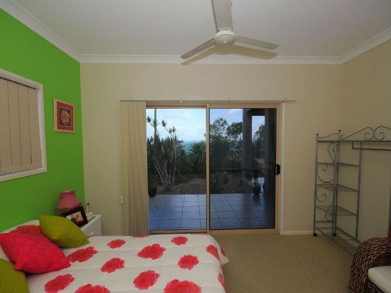 101 Esplanade, Point Vernon QLD 4655