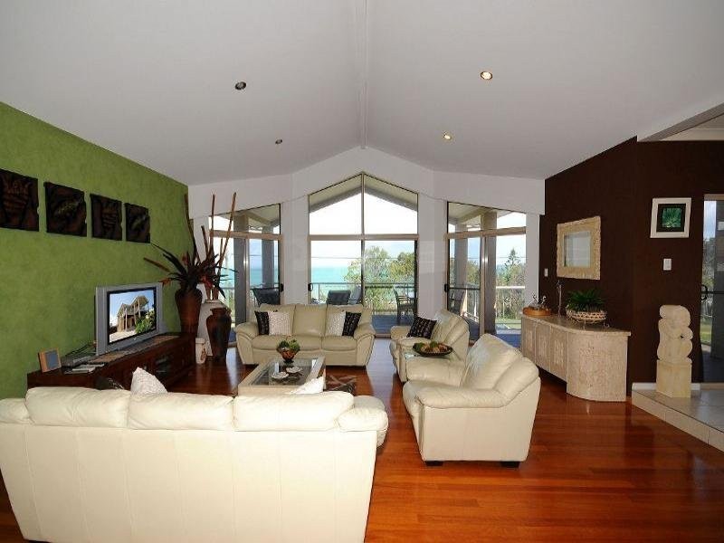 101 Esplanade, Point Vernon QLD 4655