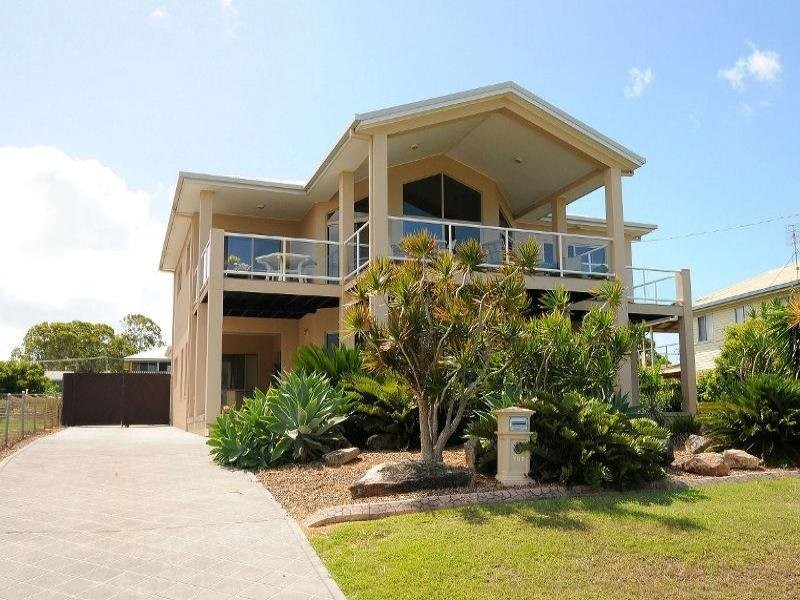 101 Esplanade, Point Vernon QLD 4655