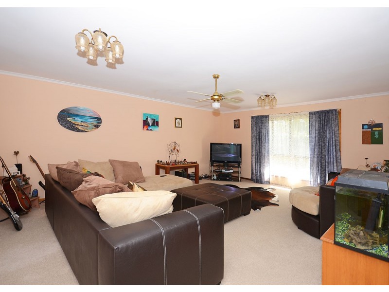 25 Kelly Street, Point Vernon QLD 4655