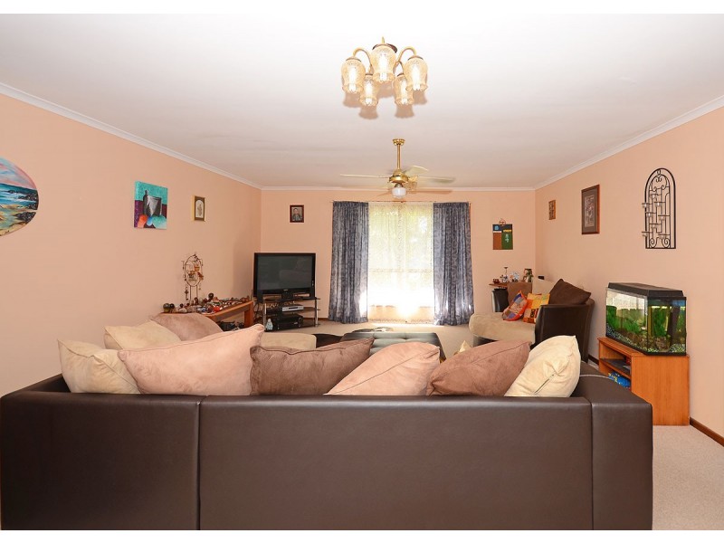 25 Kelly Street, Point Vernon QLD 4655