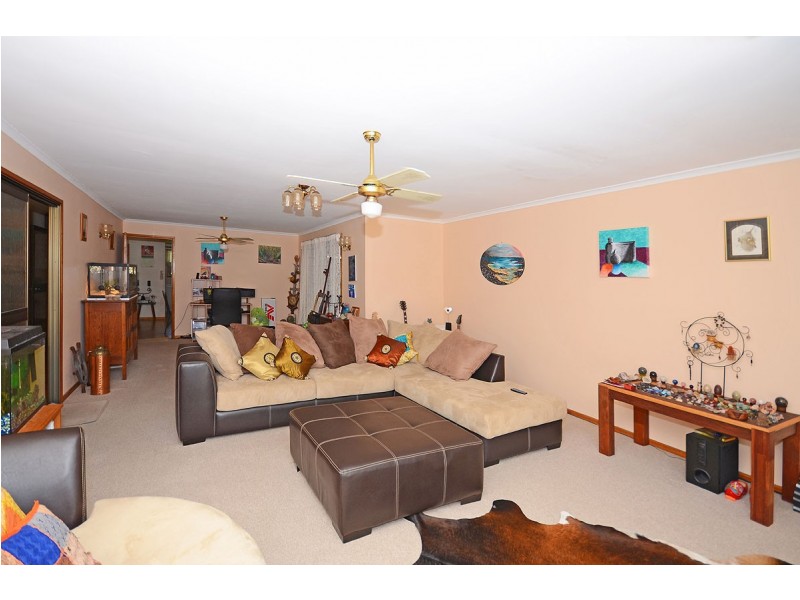 25 Kelly Street, Point Vernon QLD 4655