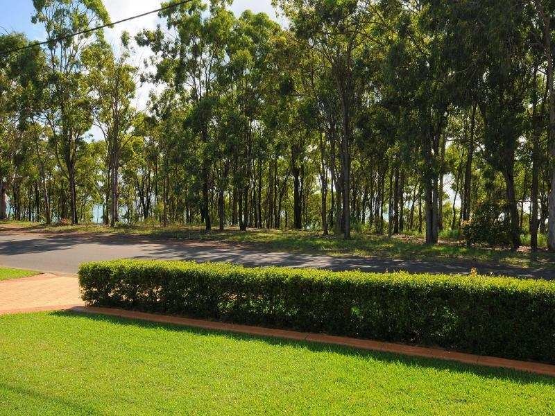 43 Esplanade, Point Vernon QLD 4655