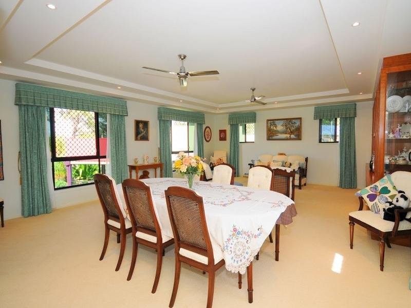 43 Esplanade, Point Vernon QLD 4655