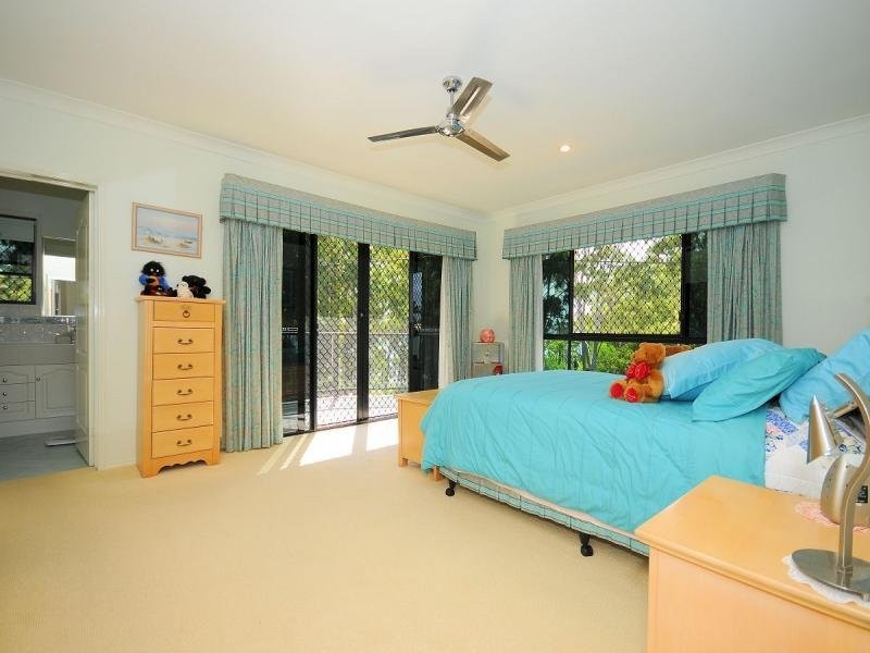 43 Esplanade, Point Vernon QLD 4655