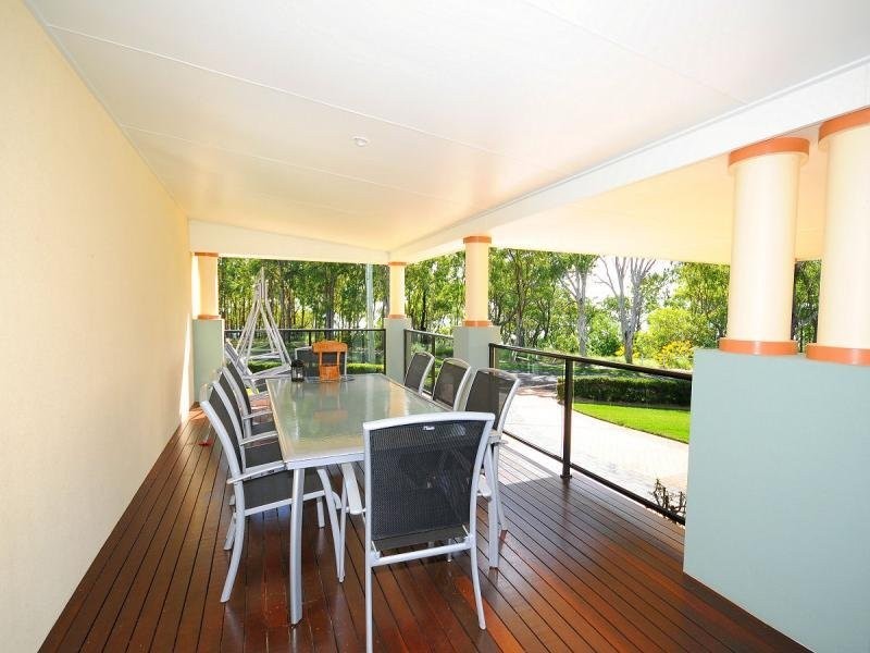 43 Esplanade, Point Vernon QLD 4655