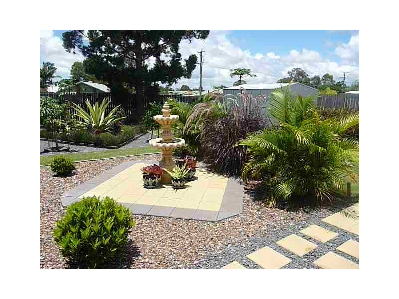 4 Montrose Close, Point Vernon QLD 4655