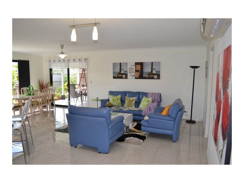 4 Montrose Close, Point Vernon QLD 4655