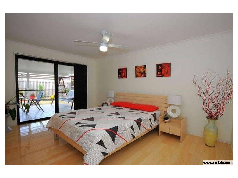 4 Montrose Close, Point Vernon QLD 4655