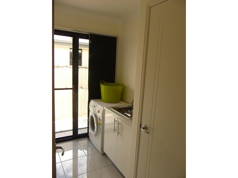 4 Montrose Close, Point Vernon QLD 4655