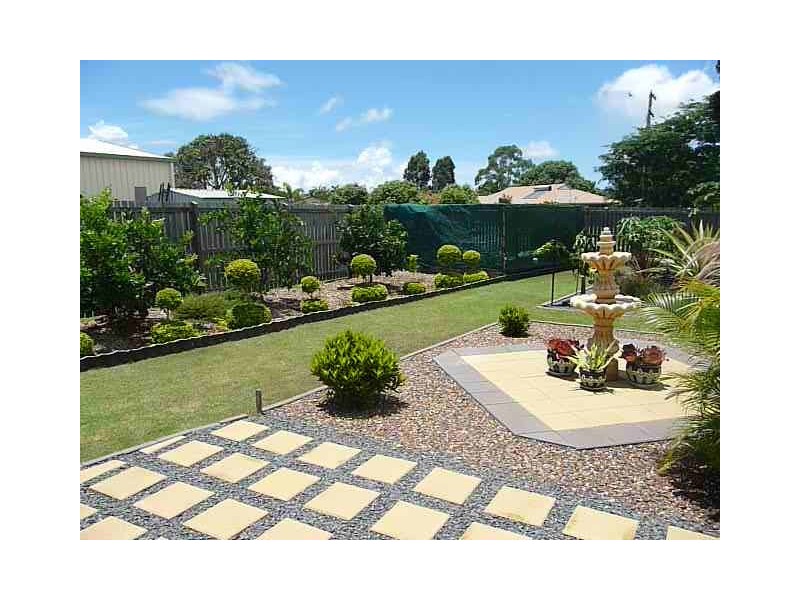 4 Montrose Close, Point Vernon QLD 4655