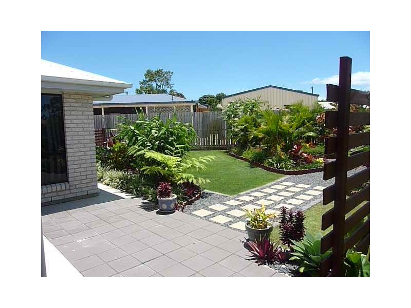 4 Montrose Close, Point Vernon QLD 4655