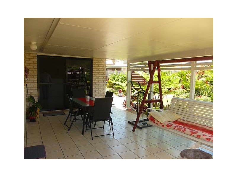 4 Montrose Close, Point Vernon QLD 4655