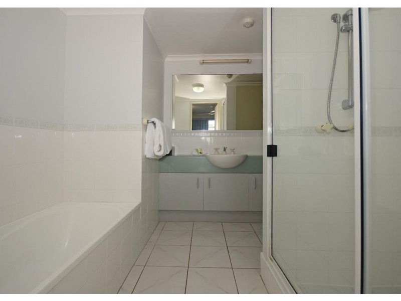 27/386 Esplanade, Torquay QLD 4655