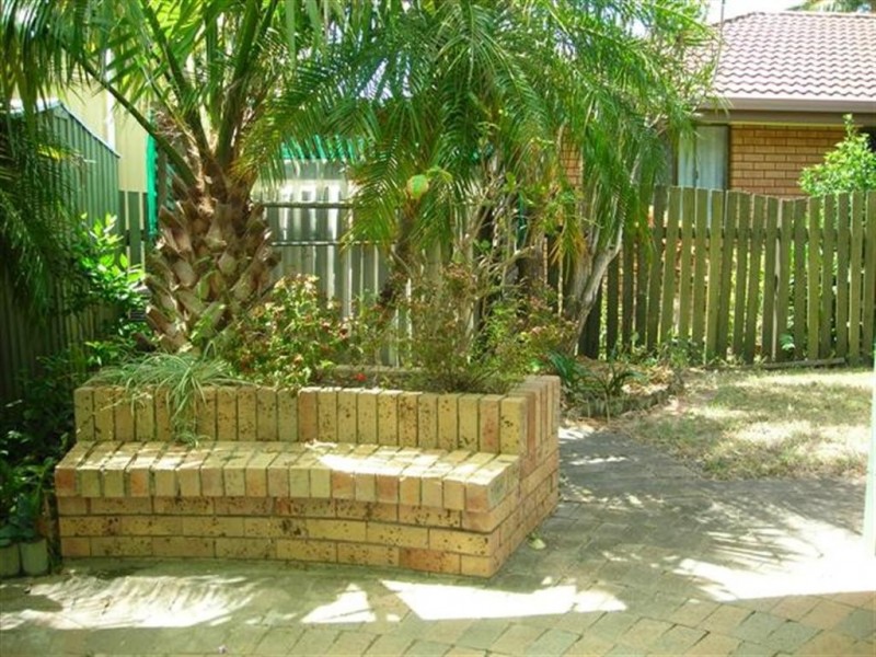 53 South Street, Urangan QLD 4655
