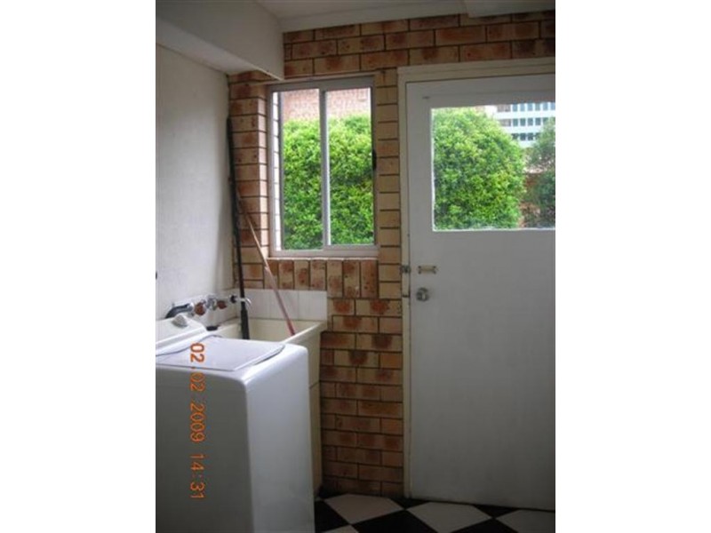 4/1 King Street, Urangan QLD 4655