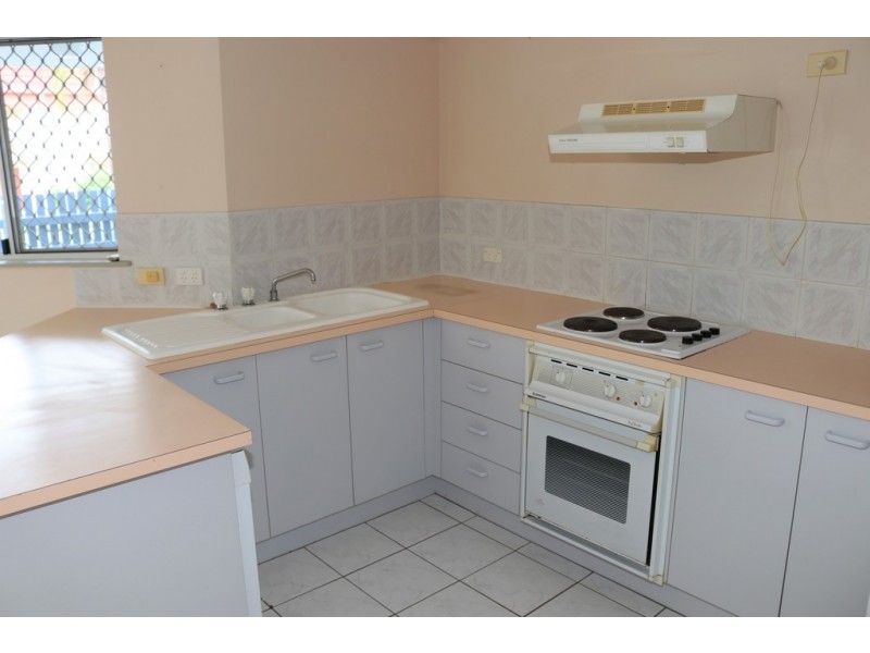 4/458 Esplanade, Torquay QLD 4655