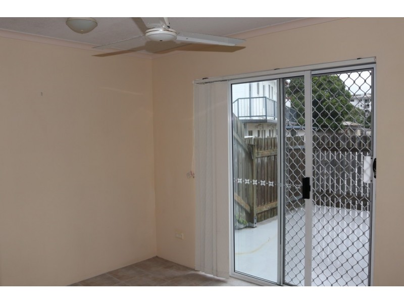 4/458 Esplanade, Torquay QLD 4655