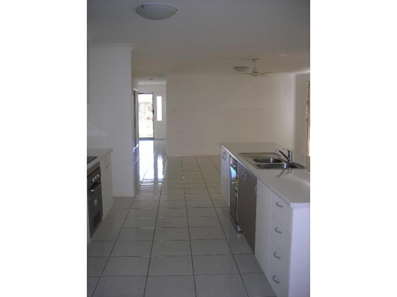 65 Bounty Circuit, Eli Waters QLD 4655