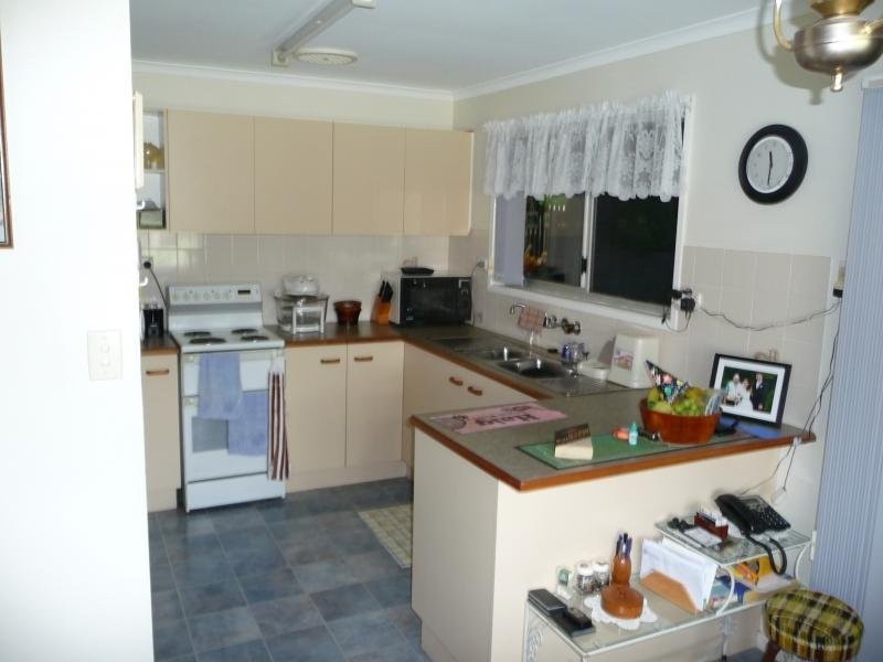 24 Greenway Drive, Pialba QLD 4655