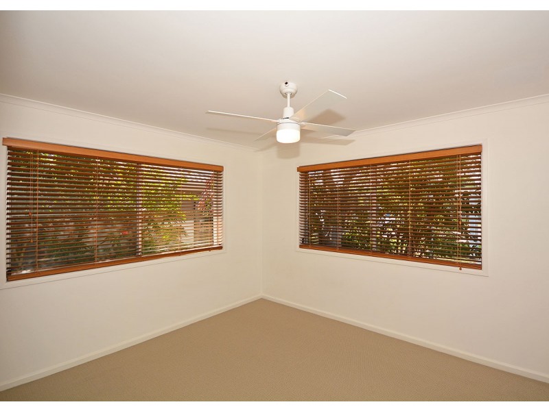 69 Long Street, Point Vernon QLD 4655