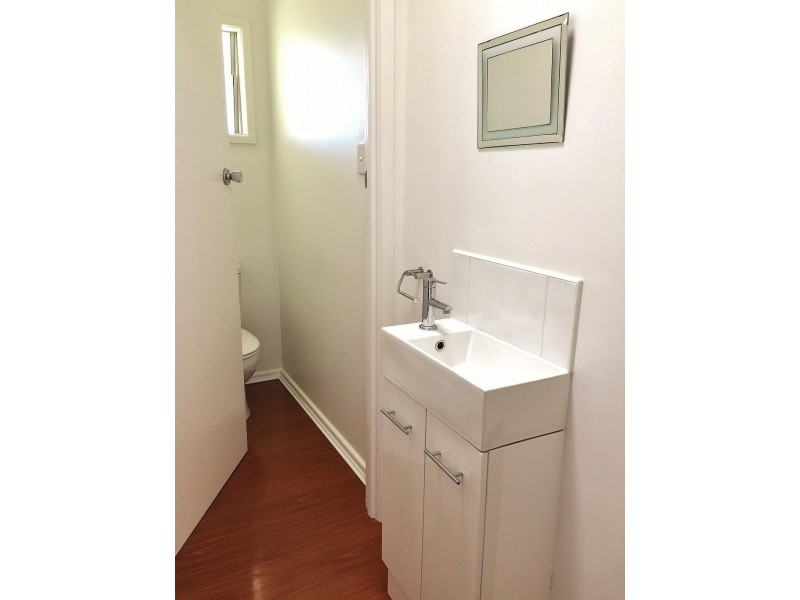 69 Long Street, Point Vernon QLD 4655