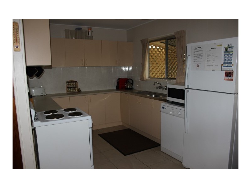 25 Eric Street, Torquay QLD 4655