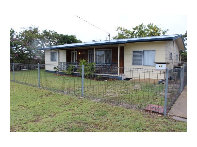 25 Eric Street, Torquay QLD 4655