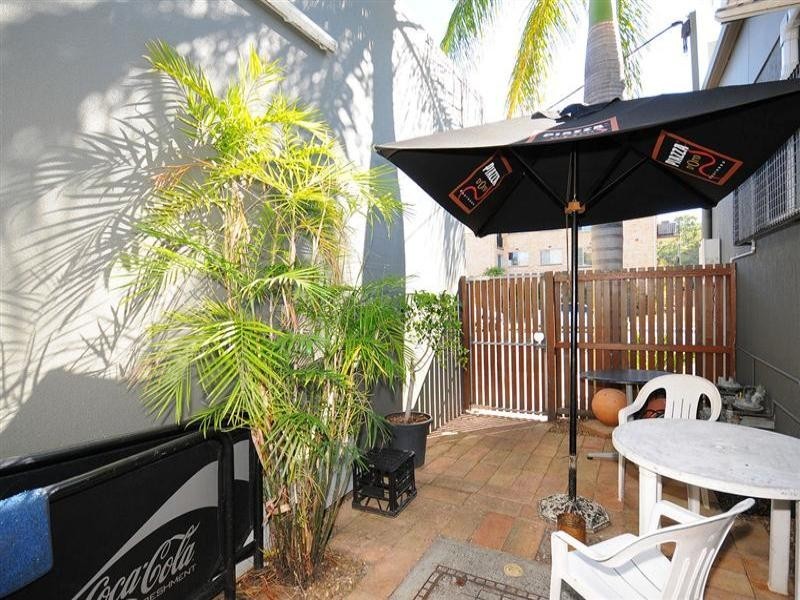 381 Esplanade, Torquay QLD 4655