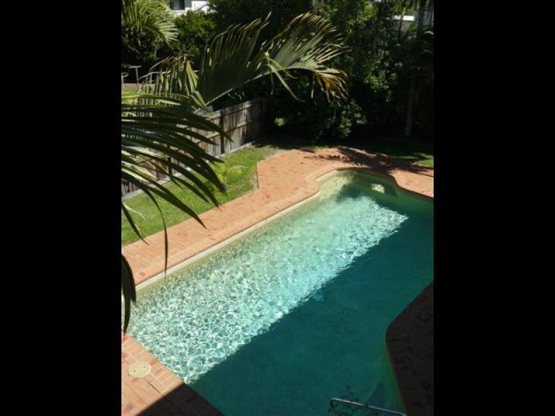 1/378 Esplanade, Torquay QLD 4655