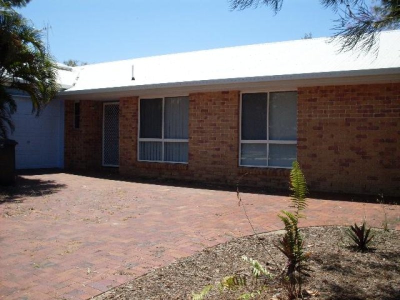 26 Prince Street, Urangan QLD 4655