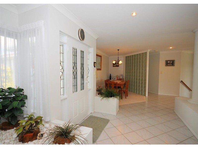 27 Royal Drive, Kawungan QLD 4655