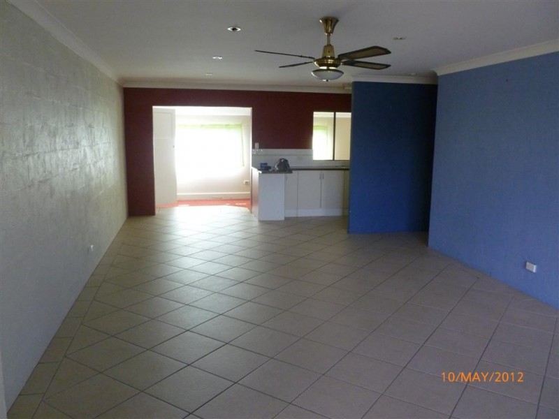 3 Limpus Street, Urangan QLD 4655