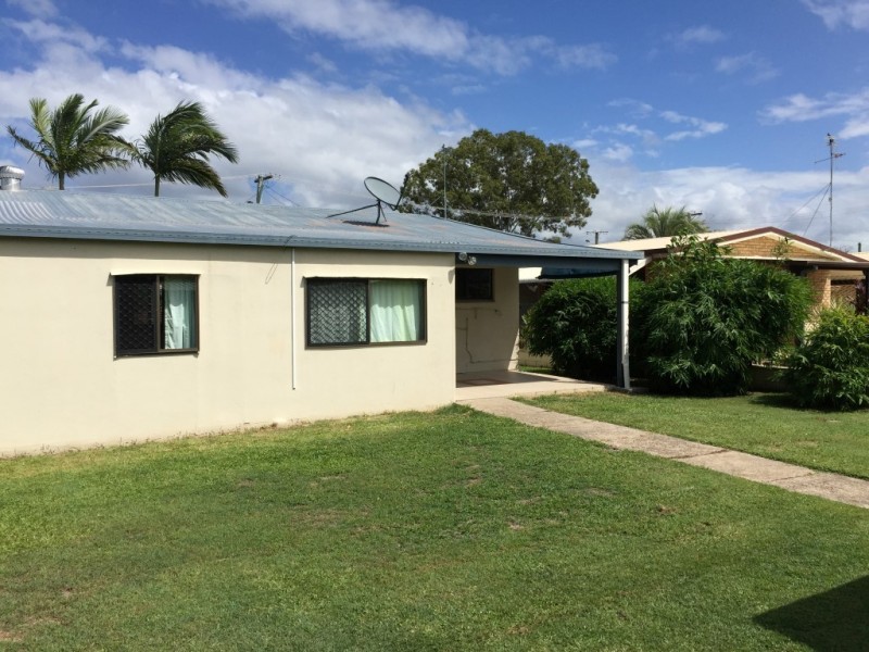 3 Limpus Street, Urangan QLD 4655