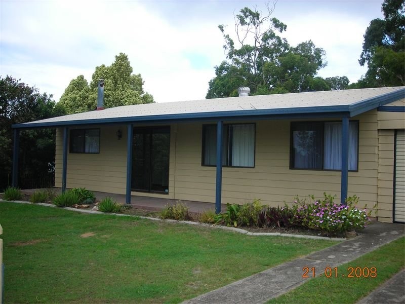 6 Diana Place, Urangan QLD 4655