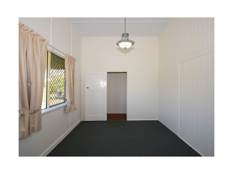 183 Long Street, Point Vernon QLD 4655