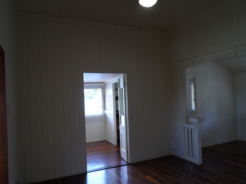 20 Beach Road, Hervey Bay QLD 4655