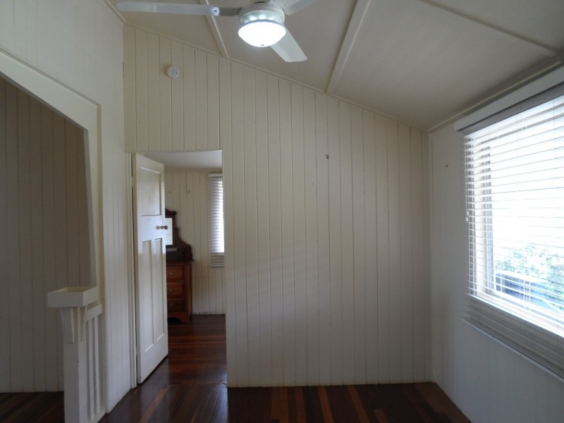 20 Beach Road, Hervey Bay QLD 4655