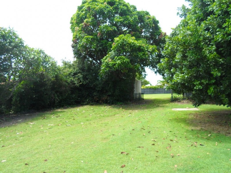 20 Beach Road, Hervey Bay QLD 4655