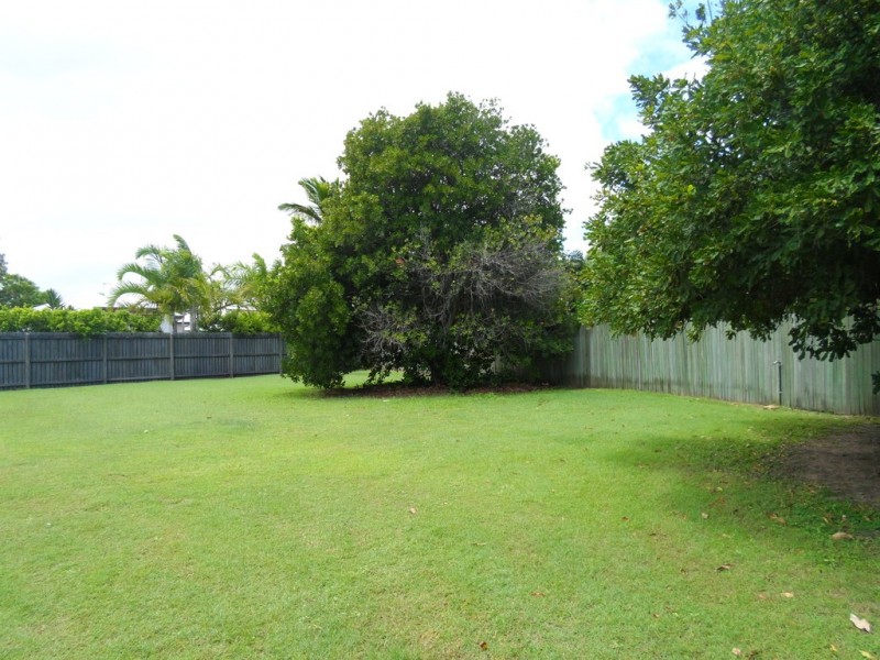 20 Beach Road, Hervey Bay QLD 4655