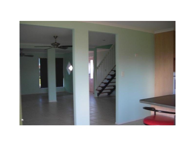 6 Wyuna Court, Urangan QLD 4655